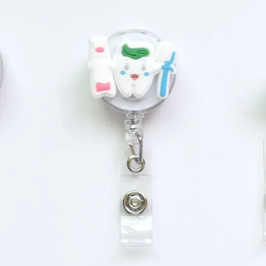 Porta Tarjeta / Gafete de trabajo, carretes de insignia retráctiles de dibujos animados.